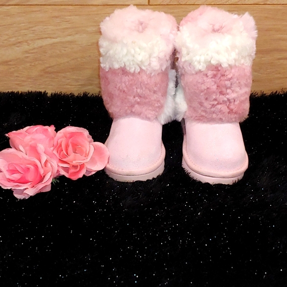 UGG Other - UGG's toddler boots 6